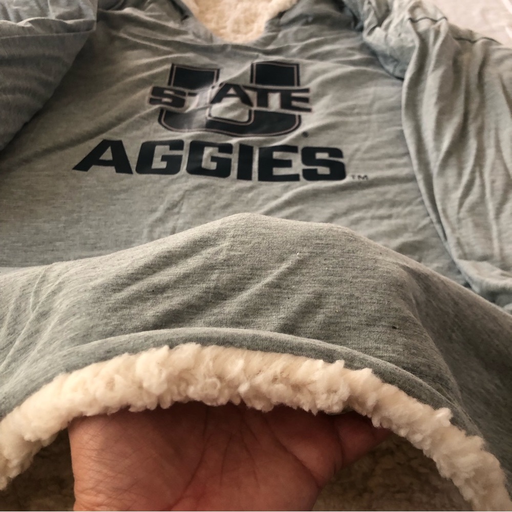 NWT Utah State Aggies Team, Oversized Reversible Hoodeez Sweatshirt - Picture 10 of 13